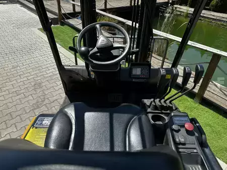 Elektro 4 Rad 2023  Hyundai 35B-9U (5)