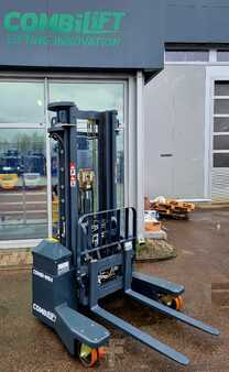 Four-way trucks 2025  Aisle Master WR4 -  BRAND NEW (5)