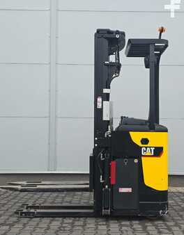 VZV pro práci v úzk.uličkách-retrakt 2013  CAT Lift Trucks NSR 20 N (2)