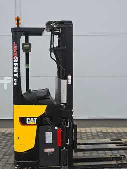 VZV pro práci v úzk.uličkách-retrakt 2013  CAT Lift Trucks NSR 20 N (6)
