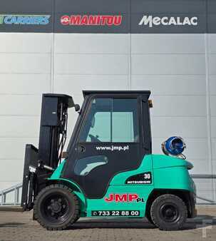 Gázüzemű targoncák 2018  Mitsubishi FG 30 N (1)