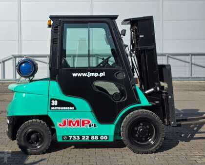 Gázüzemű targoncák 2018  Mitsubishi FG 30 N (6)