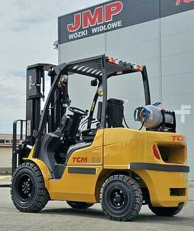 Empilhador a gás 2024  TCM FGE35-E2  BRAND NEW TR4300mm (1)