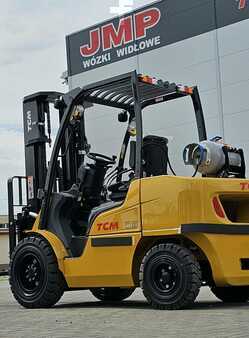 Empilhador a gás 2024  TCM FGE35-E2  BRAND NEW TR4300mm (2)