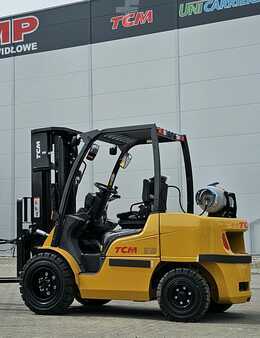 Empilhador a gás 2024  TCM FGE35-E2  BRAND NEW TR4300mm (7)