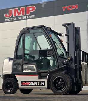 Carretilla elevadora GLP 2007  Nissan FGD02 A 32 Q (1)