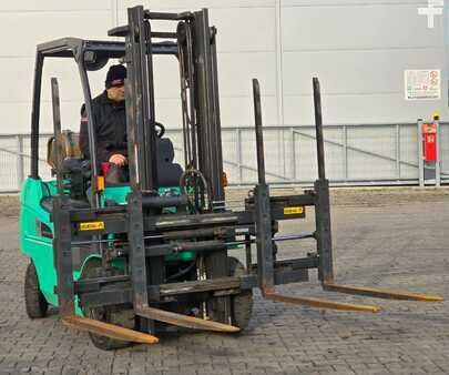 Gasoltruck 2020  Mitsubishi FG 15 NT (11)