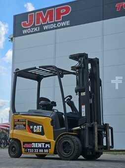 4-wiel elektrische heftrucks 2016  CAT Lift Trucks EP 30 CN (1)