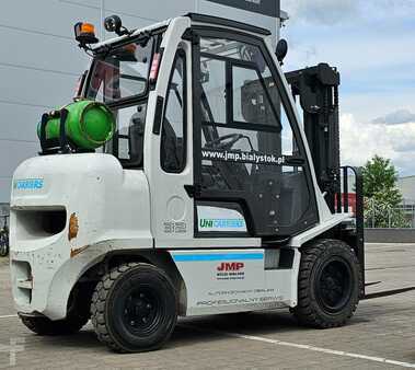 Carretilla elevadora GLP 2017  Unicarriers UG1D2A32LQ  DX32 (6)