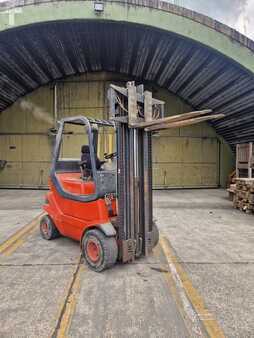 Wózki gazowe 1996  Linde H30T (2)