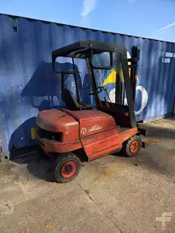 Diesel Forklifts 1982  Linde H15D (1)