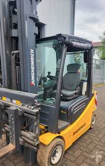 Elektro 4 Rad 2015  Jungheinrich EFG 320 (4)