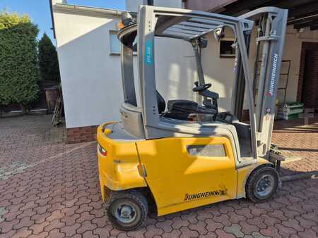 Elektrisk- 4 hjul 2019  Jungheinrich EFG320 (3)
