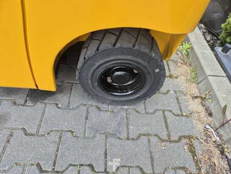 Treibgasstapler 2019  Jungheinrich TFG316s (7)