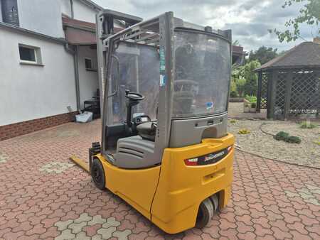 3-wiel elektrische heftrucks 2017  Jungheinrich EFG216k (2)