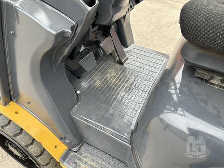 Propane Forklifts 2018  CAT Lift Trucks 2C6000 (14)