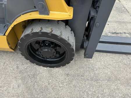 Propane Forklifts 2018  CAT Lift Trucks 2C6000 (15)