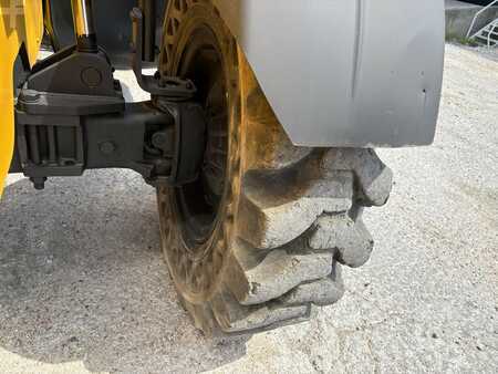 Manipulador fijo 2015  JCB 509-42 (14)