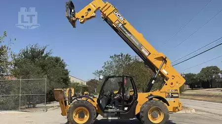 Manipulador Telescópico fijo 2017  JCB 510-56 (2)