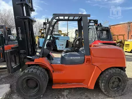 Diesel Forklifts - Toyota 7FDU70 (1)