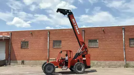 Telehandler Fixed 2017  SkyTrak 8042 (16)