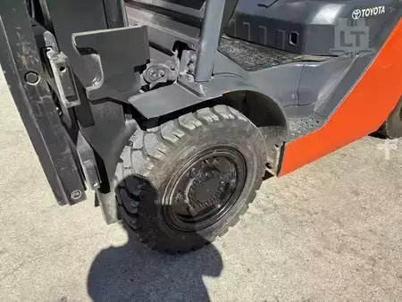 Diesel Forklifts 2019  Toyota 8FD40U (12)