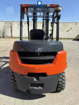 Diesel Forklifts 2019  Toyota 8FD40U (5)