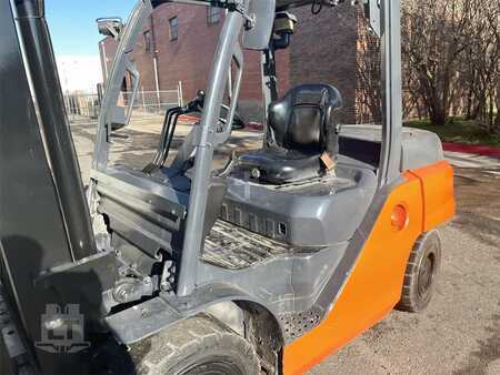 Diesel Forklifts 2019  Toyota 8FD40U (3)