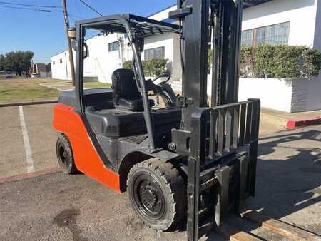 Diesel Forklifts 2019  Toyota 8FD40U (4)