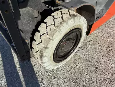 Diesel Forklifts 2019  Toyota 8FD40U (15)