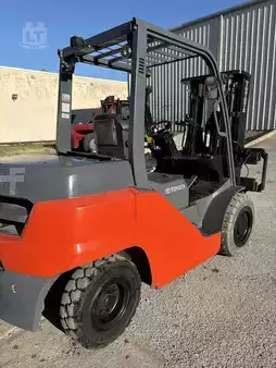 Diesel Forklifts 2019  Toyota 8FD40U (7)