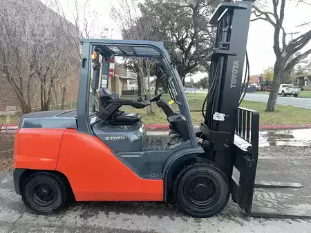 Diesel Forklifts 2018  Toyota 8FD50U (2)