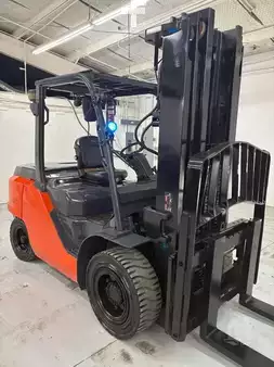 Diesel Forklifts 2021  Toyota 8FD50U (4)