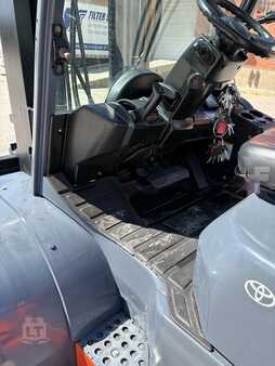 Diesel Forklifts 2019  Toyota 8FD70U (14)