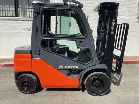 Dieselstapler 2021  Toyota 8FDU25 (12)