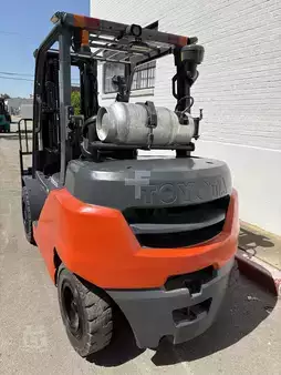 Diesel Forklifts 2014  Toyota 8FG35U (10)