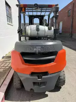 Diesel Forklifts 2014  Toyota 8FG35U (4)