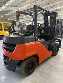 Diesel Forklifts 2018  Toyota 8FG35U (16)