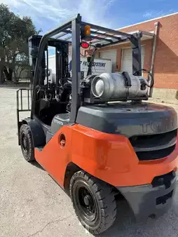 Propane Forklifts 2018  Toyota 8FG35U (10)
