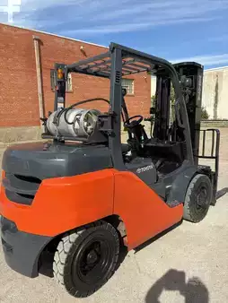 Propane Forklifts 2018  Toyota 8FG35U (4)