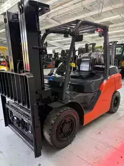 Diesel Forklifts 2020  Toyota 8FG35U (2)