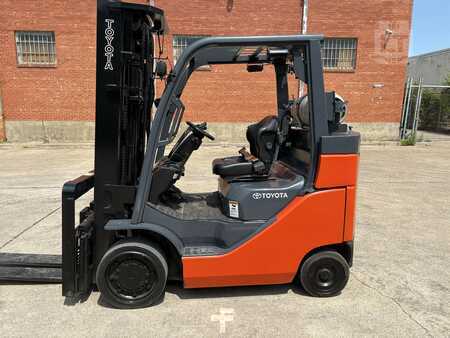 Carretilla elevadora GLP 2016  Toyota 8FGC35U-BCS (2)