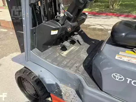Propane Forklifts 2018  Toyota 8FGC35U-BCS (8)