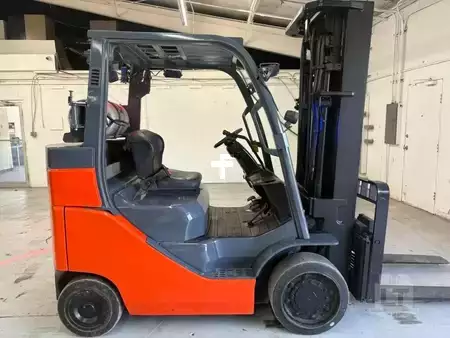 Diesel Forklifts 2020  Toyota 8FGC35U-BCS (1)