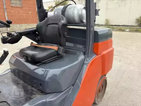 Propane Forklifts 2019  Toyota 8FGC70U (15)