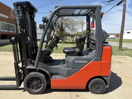 Propane Forklifts 2019  Toyota 8FGCU25 (1)