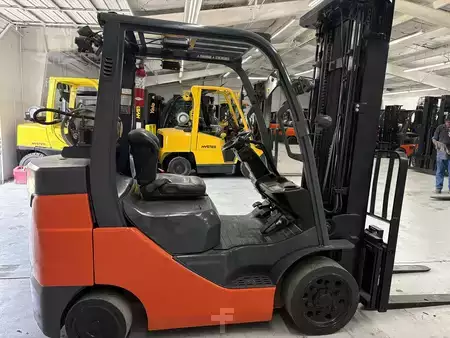 Propane Forklifts 2021  Toyota 8FGCU30 (1)