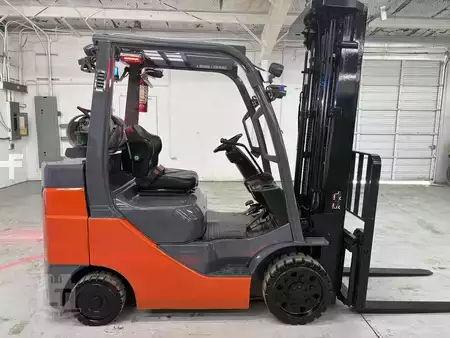 Montacargas GLP 2021  Toyota 8FGCU30 (2)