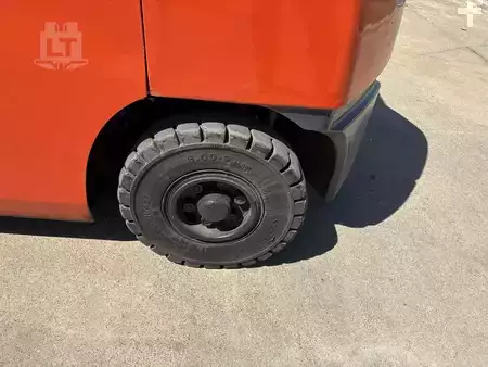 Propane Forklifts - Toyota 8FGU25 (13)