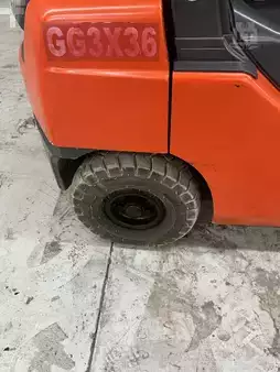 Montacargas diésel 2019  Toyota 8FGU25 (11)